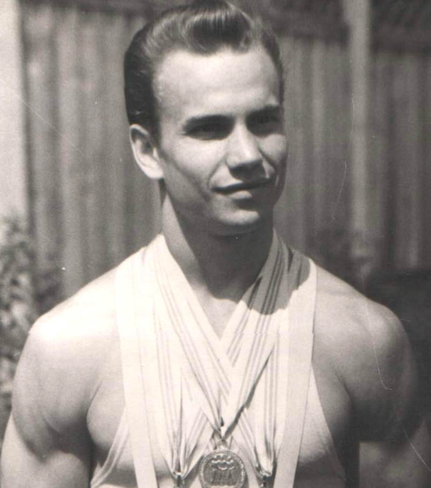 Столбов Павел 