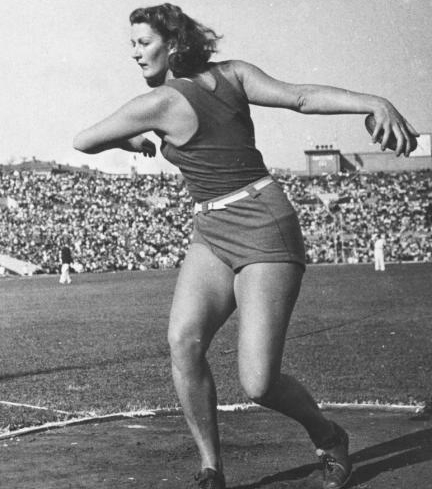 Думбадзе Нина