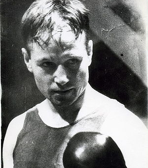 Михайлов Виктор