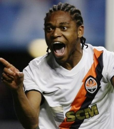 Луис Адриано 