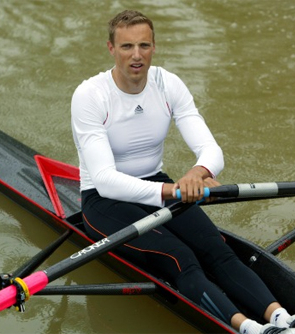 Арди Адриен