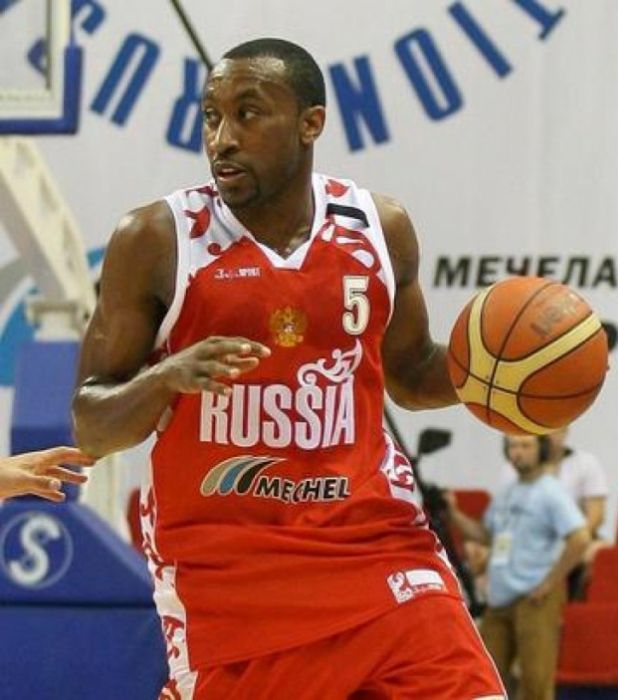 Холден Джон Роберт